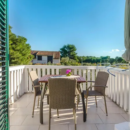 Apartman Garoful *