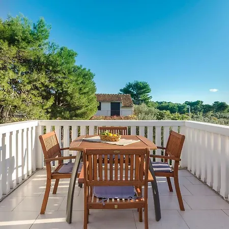Apartment Garoful Tribunj (Sibenik-Knin)