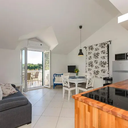 Garoful Apartment Tribunj (Sibenik-Knin)