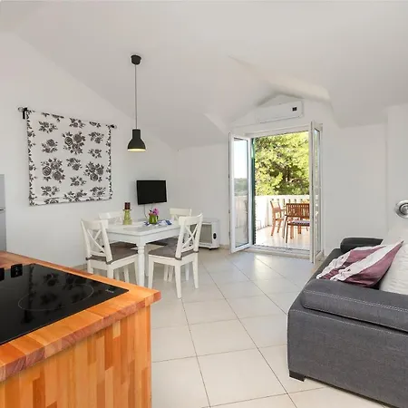 Garoful Apartment Tribunj (Sibenik-Knin)